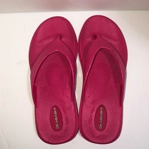 SOLD—Okabashi pink flip flops size S